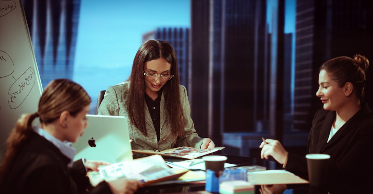 老人卡实名账号：万森娱乐app官网详情下载教程